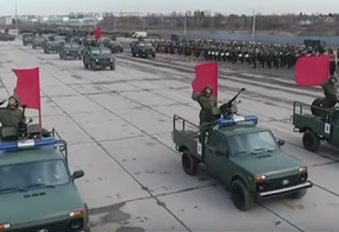 На Параде Победы в Москве показали военную «Ниву» - №1