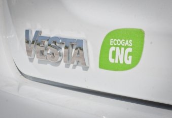 С заботой: АВТОВАЗ устроил массовую презентацию LADA Vesta CNG - №4